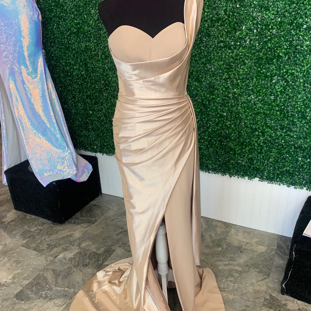 Champagne Portia Scarlett gown NWT